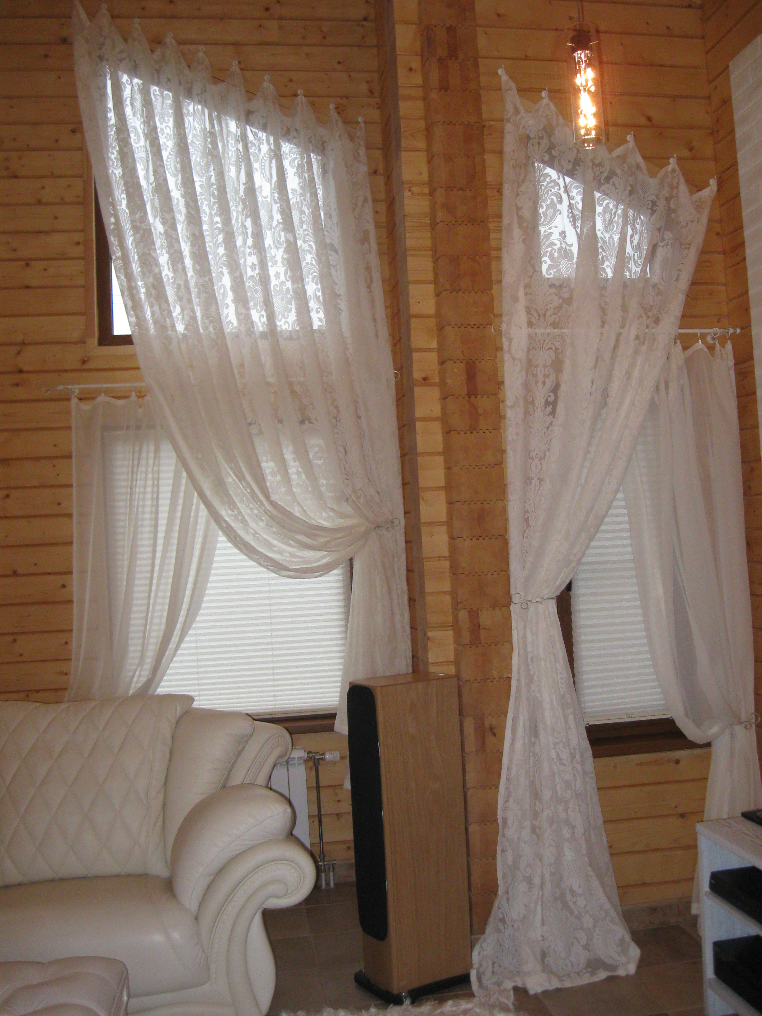 Римские шторы в деревянном доме - 69 фото
